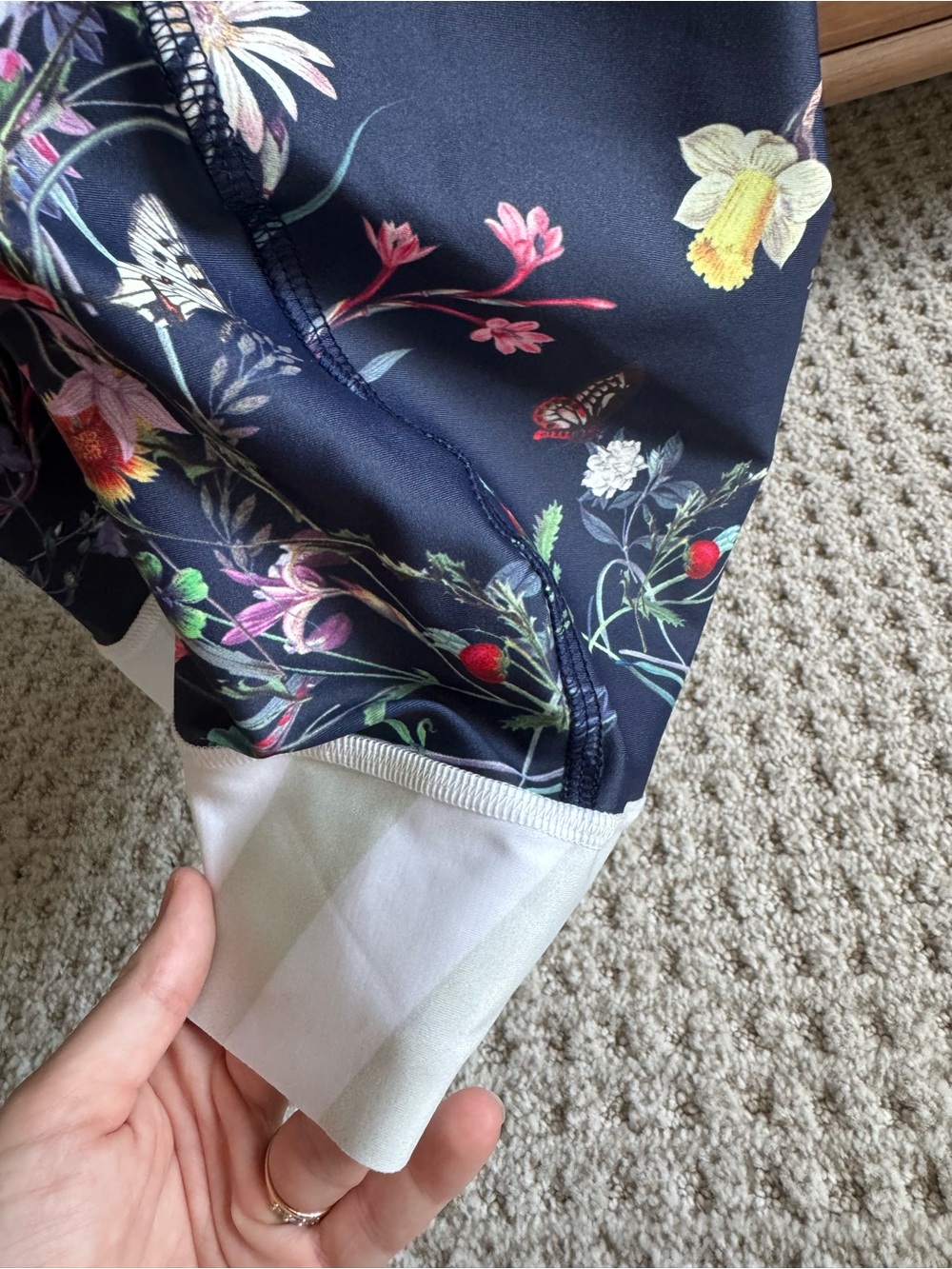 Ostroy Navy Floral cycling bib - Picture 3 of 6